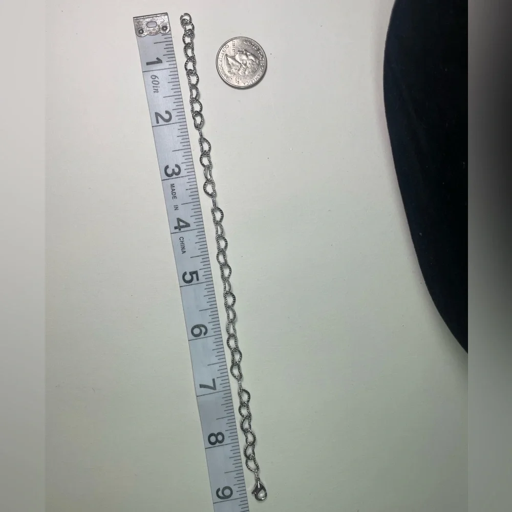 Dainty Inter-Linked Heart Silver Chain Bracelet - Picture 6 of 6